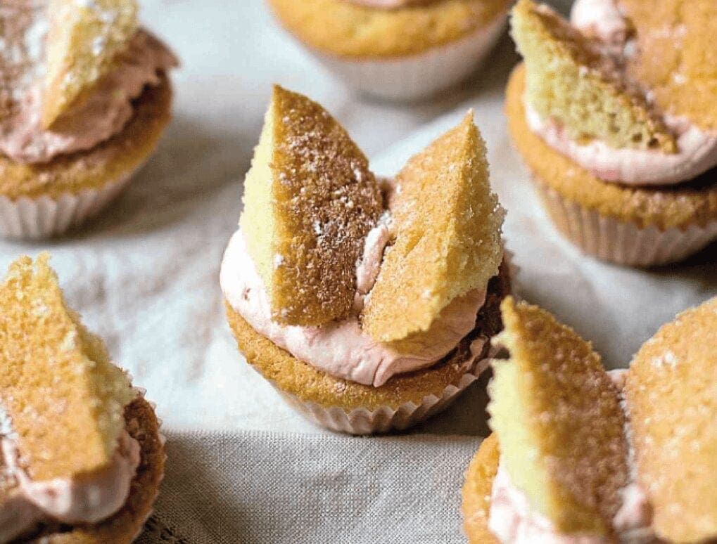 rhubarb-jam-butterfly-cakes