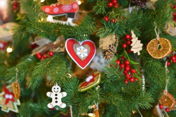 ideas for old Christmas trees